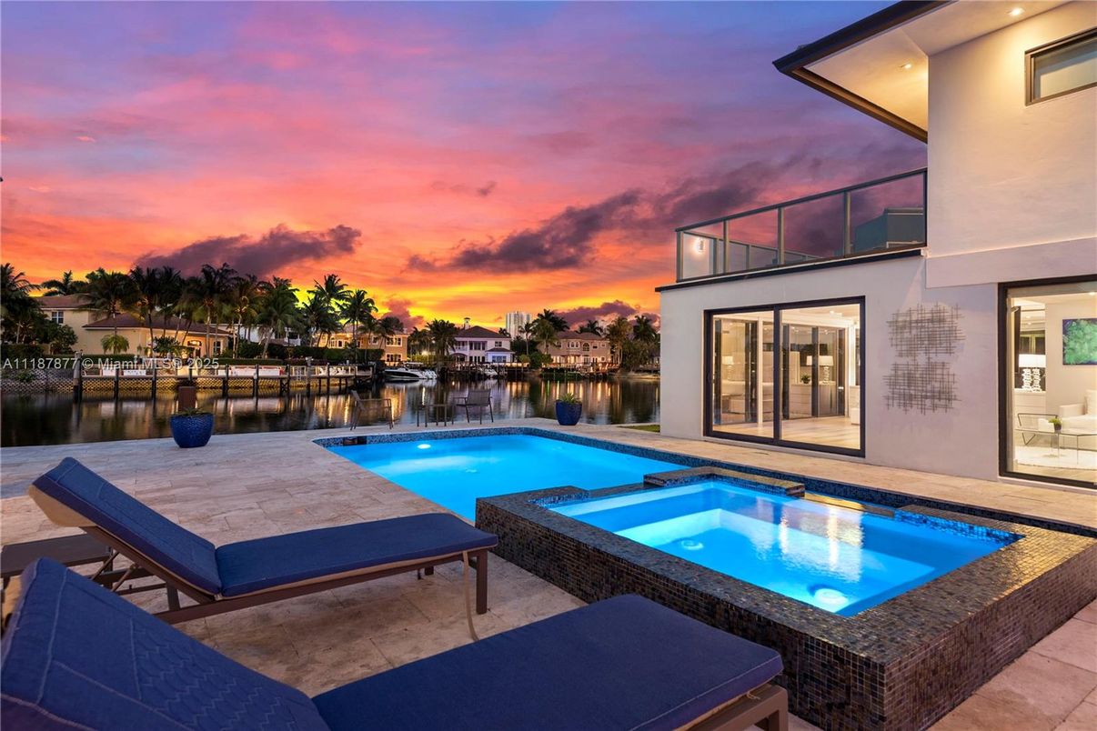 Exterior, Pool, Water