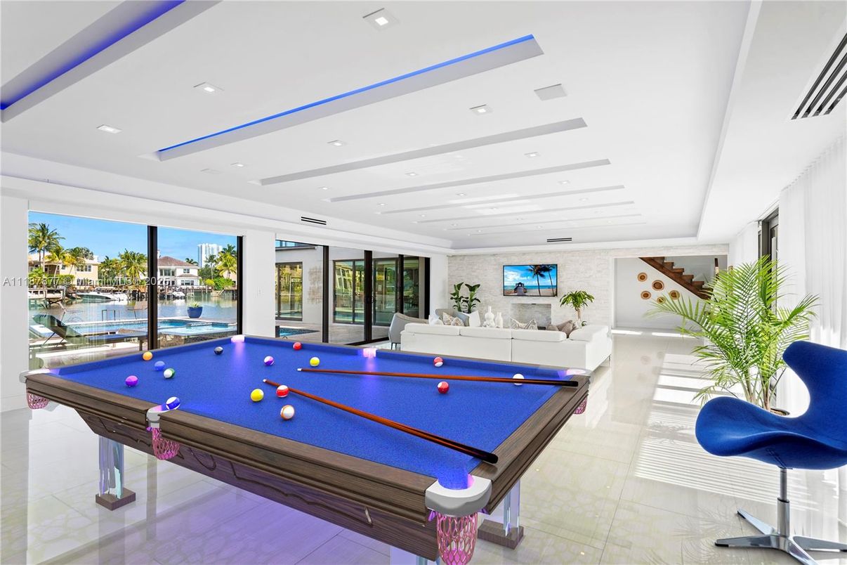 Billiard Table, Game Room, Interior, Living room, Recessed Lighting, Water
