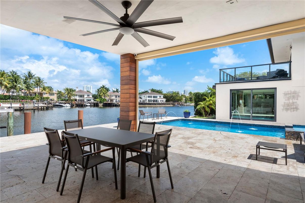 Exterior, Pool, Water