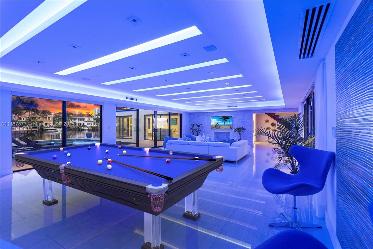Billiard Table, Game Room, Interior, Recessed Lighting