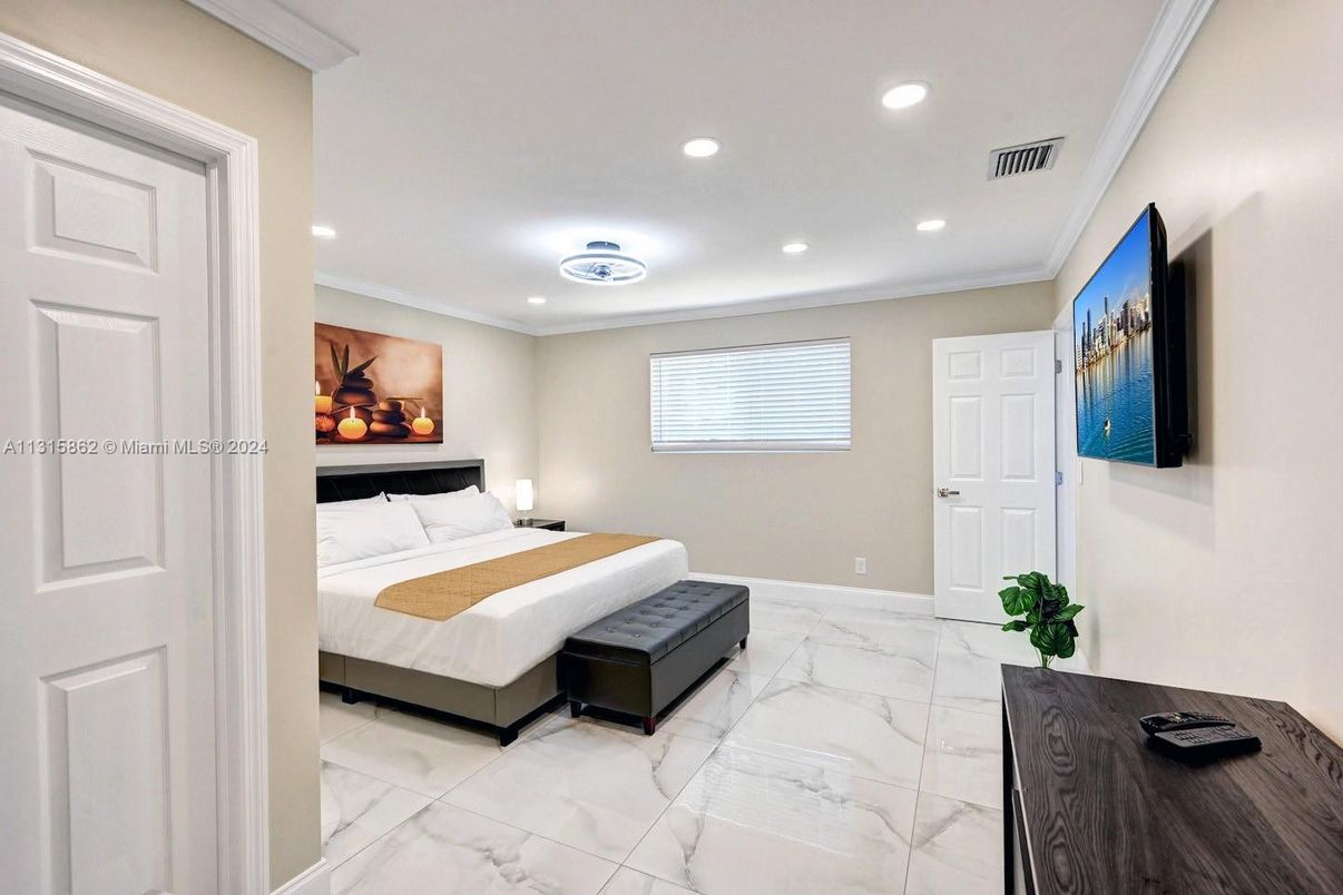Bedroom, Interior, Marble, Recessed Lighting