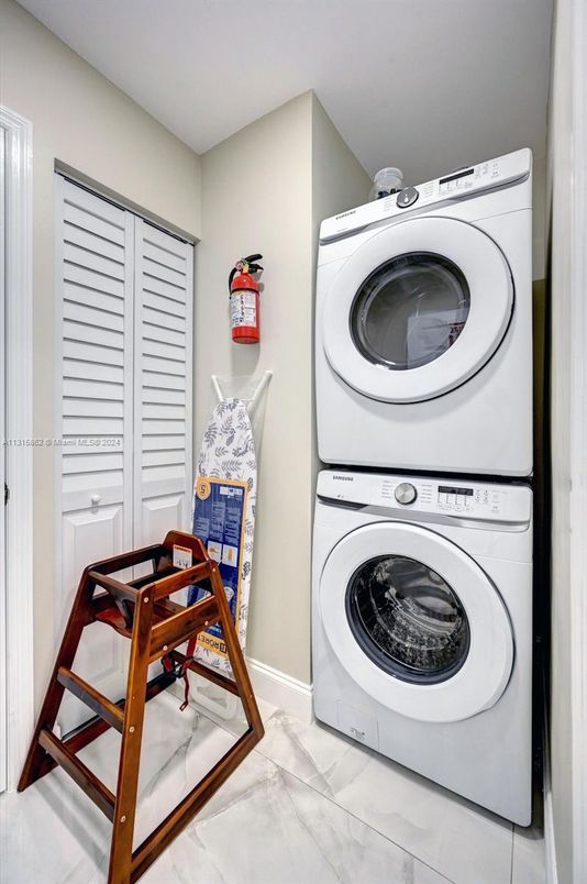 Interior, Utility Closets, Washer