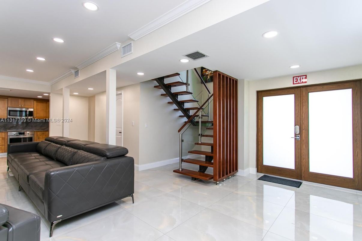 Interior, Recessed Lighting, Stainless Steel Appliances