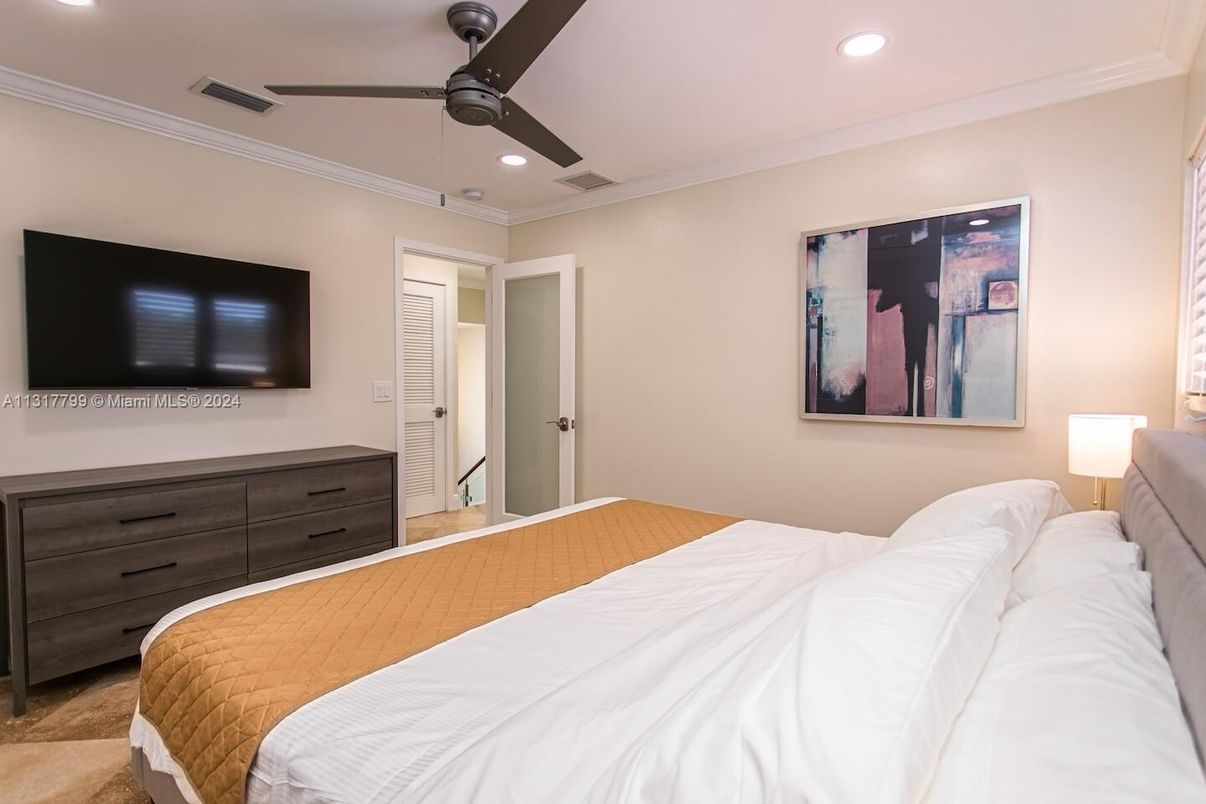 Bedroom, Interior, Recessed Lighting