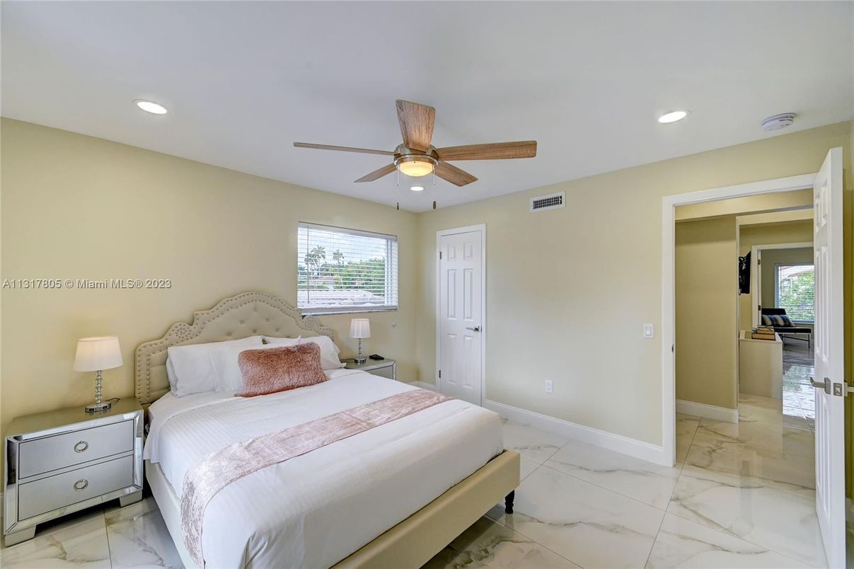 Bedroom, Interior, Marble, Recessed Lighting