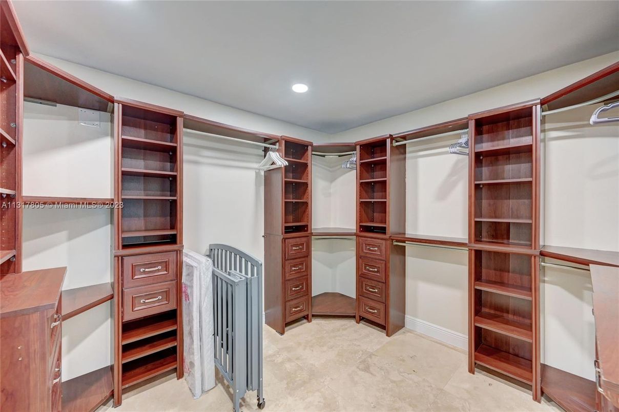Interior, Recessed Lighting, Walk-in Closets