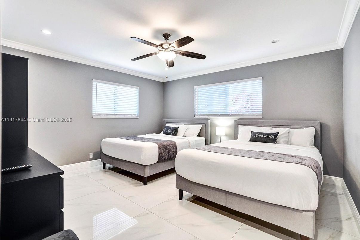 Bedroom, Interior, Marble, Recessed Lighting