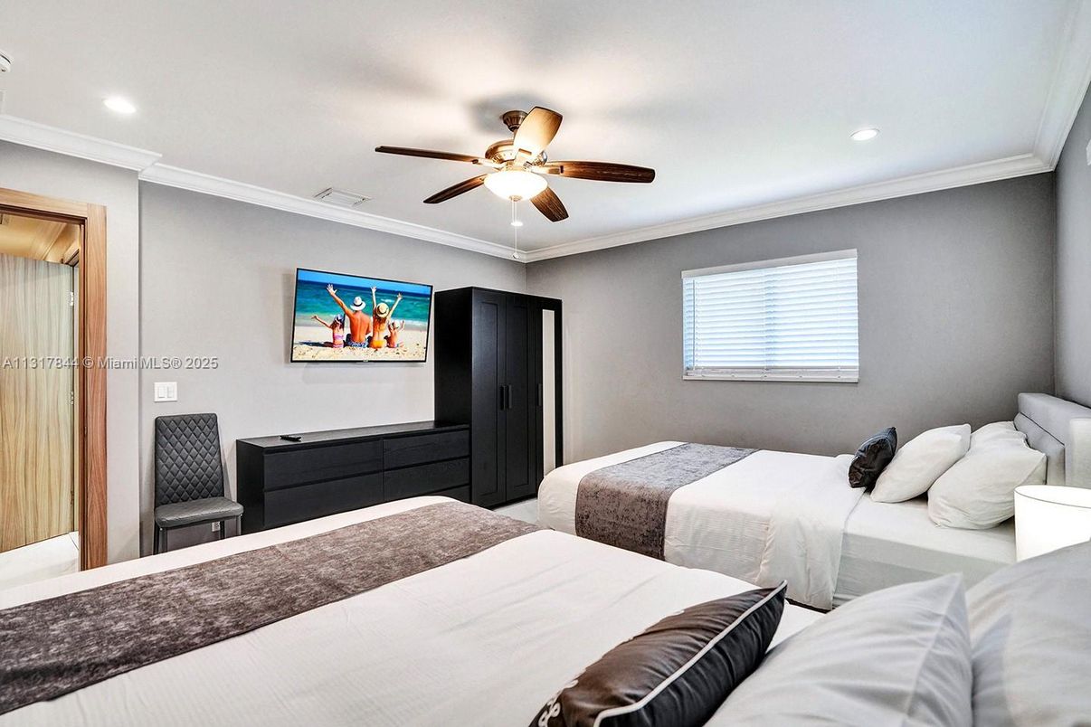 Bedroom, Interior, Recessed Lighting