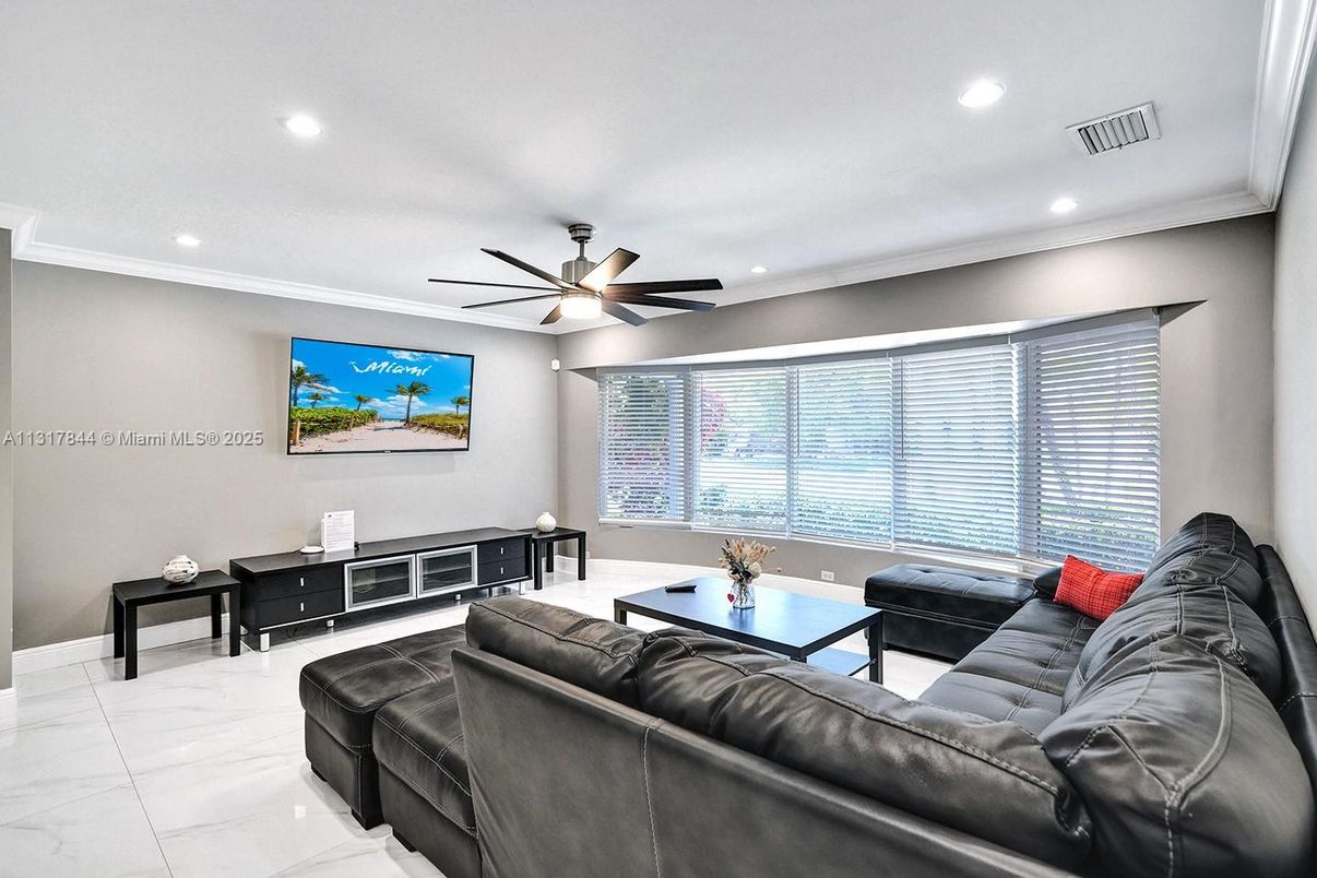 Interior, Living room, Marble, Recessed Lighting