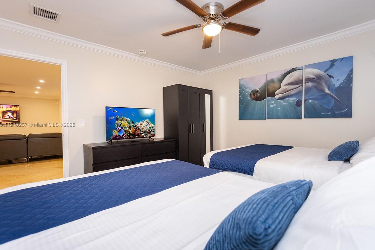 Bedroom, Interior, Recessed Lighting