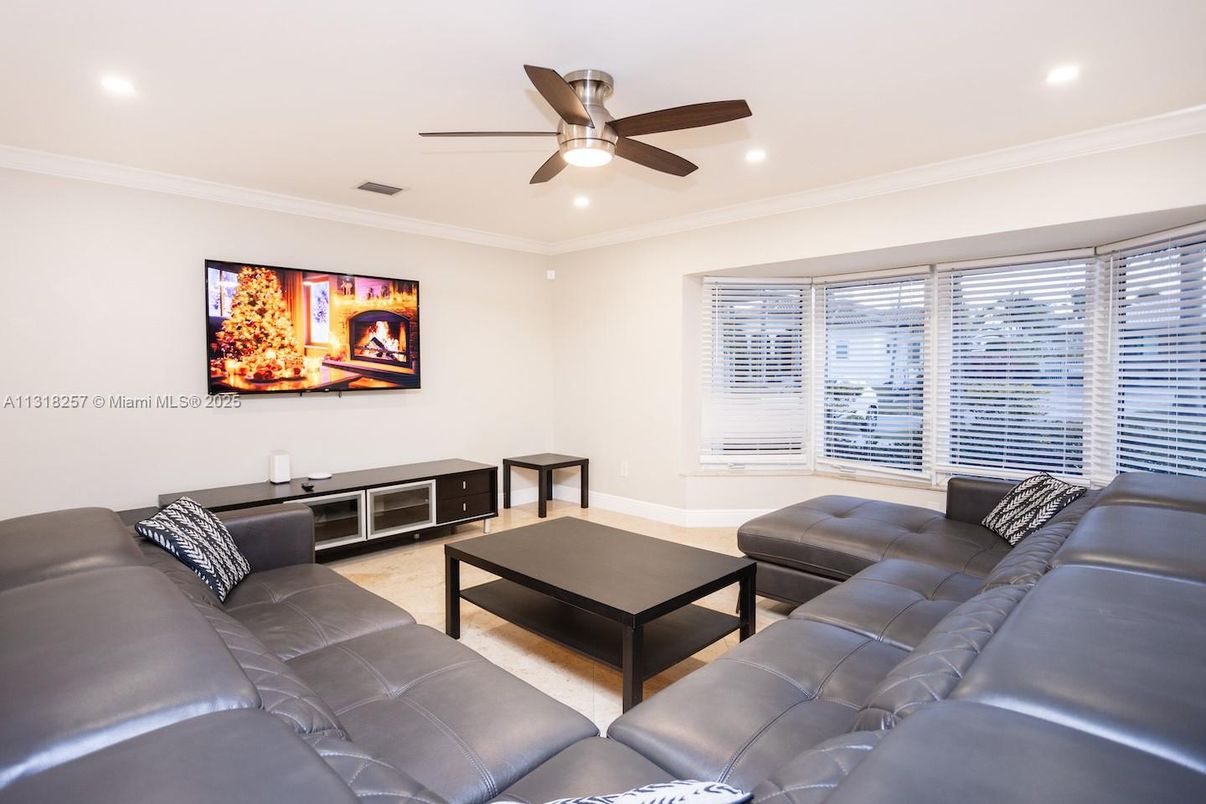 Interior, Living room, Recessed Lighting