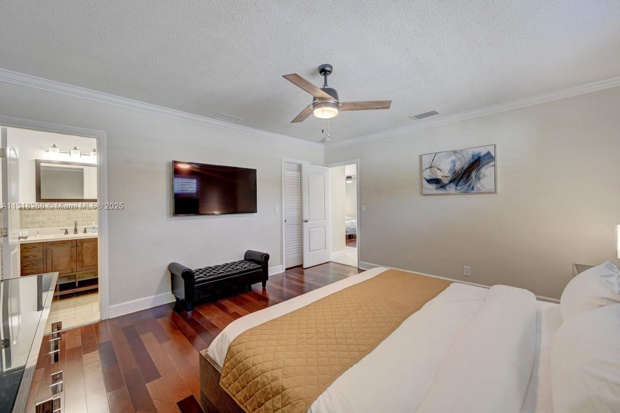 Bedroom, Interior, Wood Texture Flooring