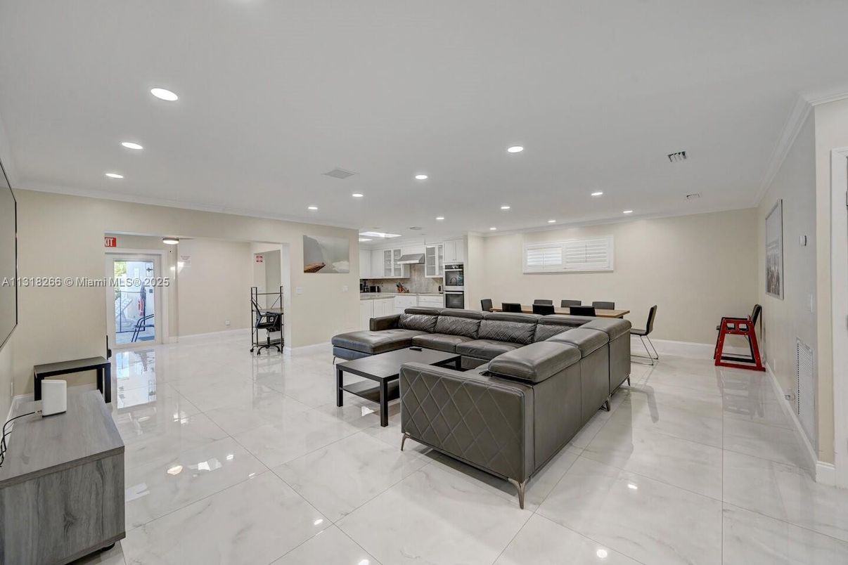 Dining room, Interior, Kitchen, Living room, Marble, Recessed Lighting