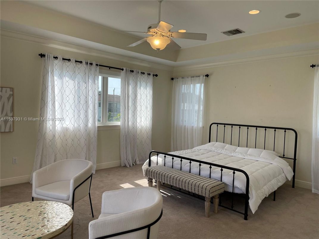 Bedroom, Interior, Recessed Lighting