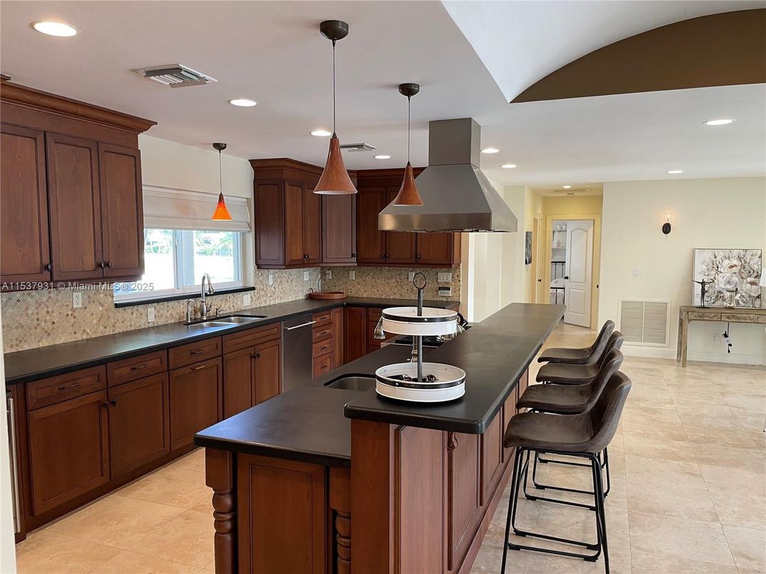 Interior, Kitchen, Pendant Lights, Recessed Lighting, Stainless Steel Appliances