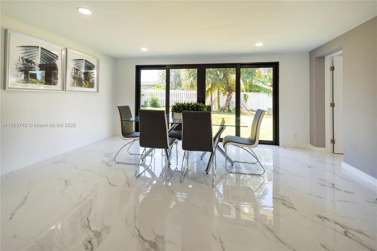 Dining room, Interior, Marble, Recessed Lighting