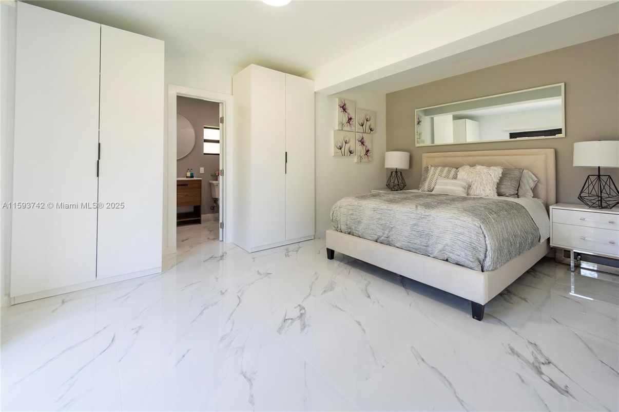Bedroom, Interior, Marble, Recessed Lighting