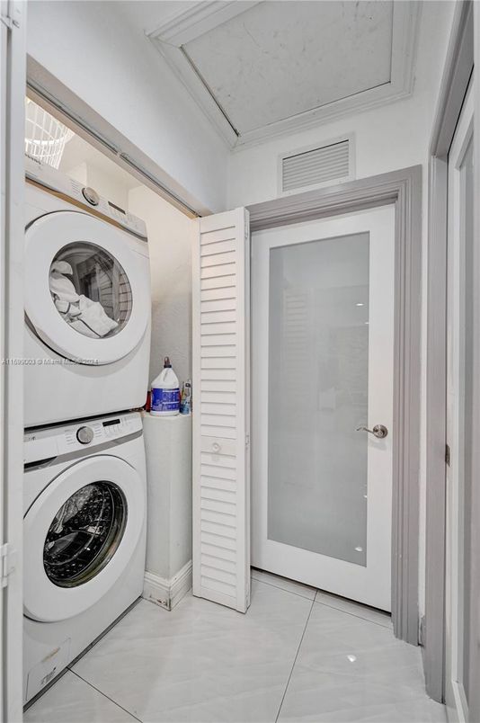 Interior, Utility Closets, Washer