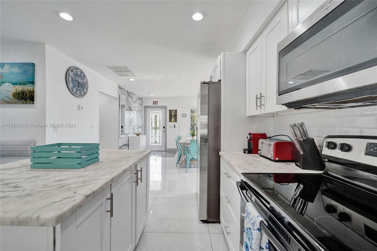 Interior, Kitchen, Recessed Lighting