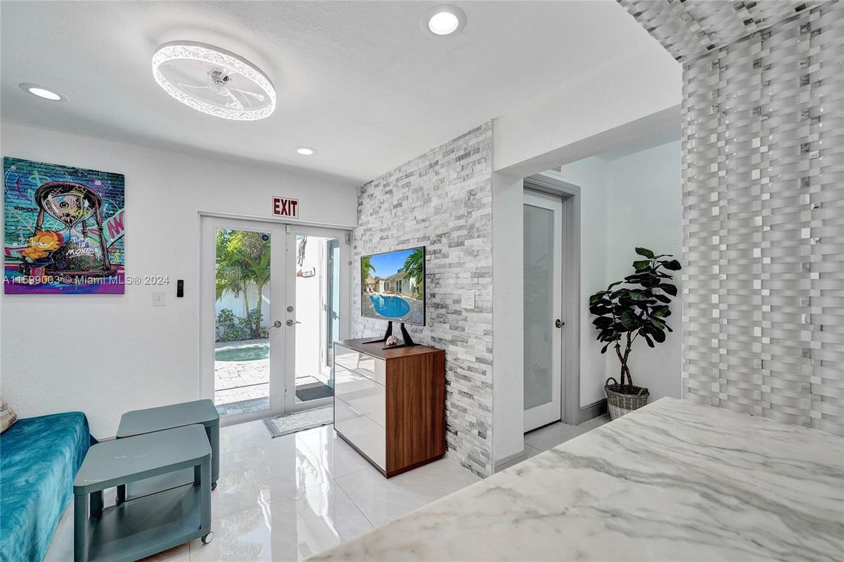 Interior, Marble, Recessed Lighting, Stone Walls