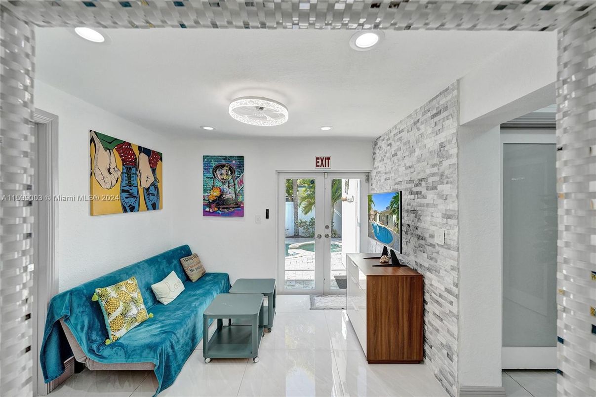 Interior, Living room, Recessed Lighting, Stone Walls