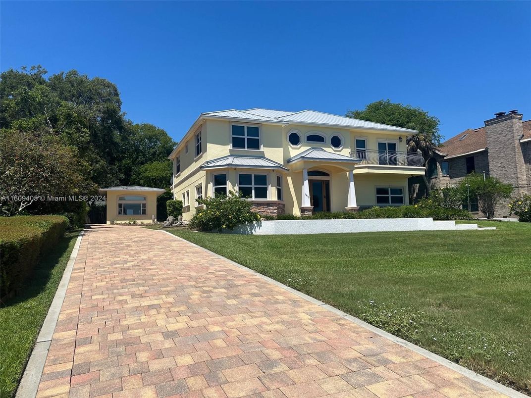 Backyard, Exterior, Facade, Mediterranean