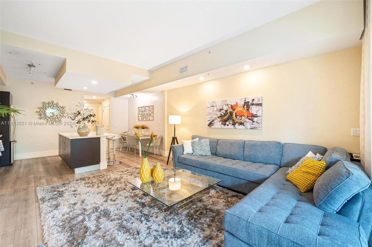 Interior, Living room, Recessed Lighting, Wood Texture Flooring