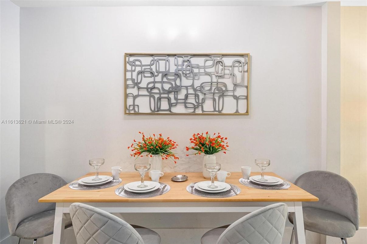 Dining room, Interior