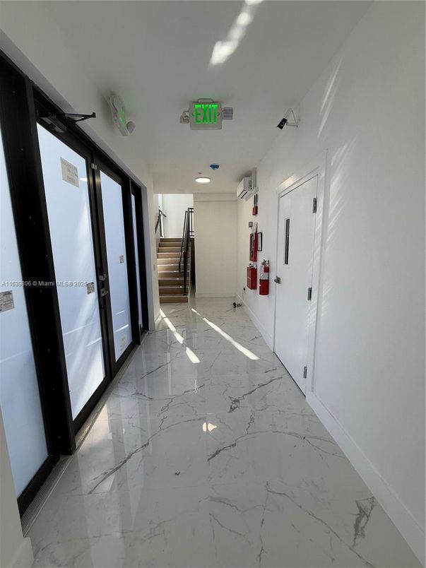Interior, Marble, Recessed Lighting