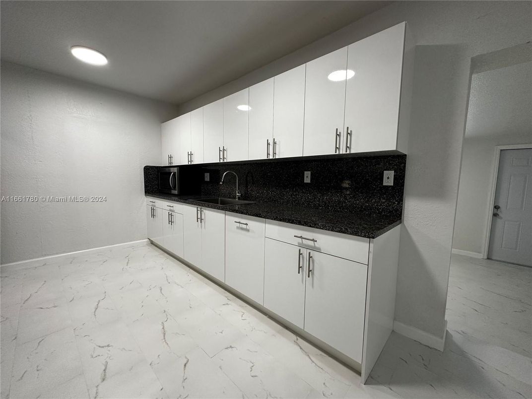Interior, Marble, Recessed Lighting