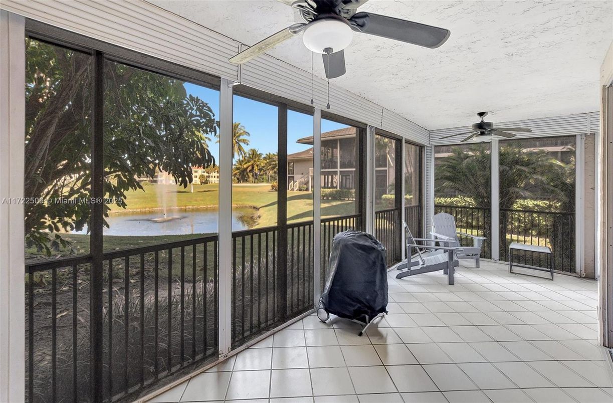 Interior, Sun Room, Water