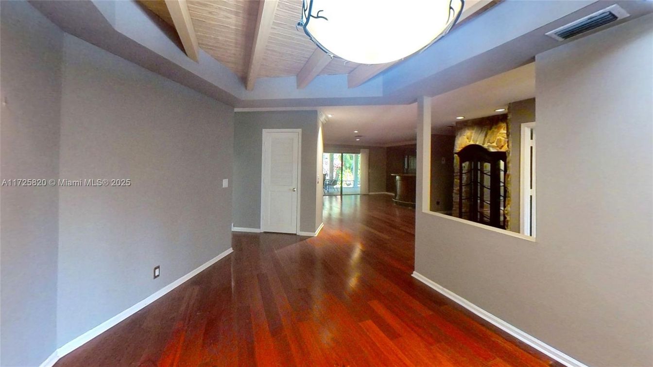 Empty room, Interior, Recessed Lighting, Wooden Ceilings, Wood Texture Flooring