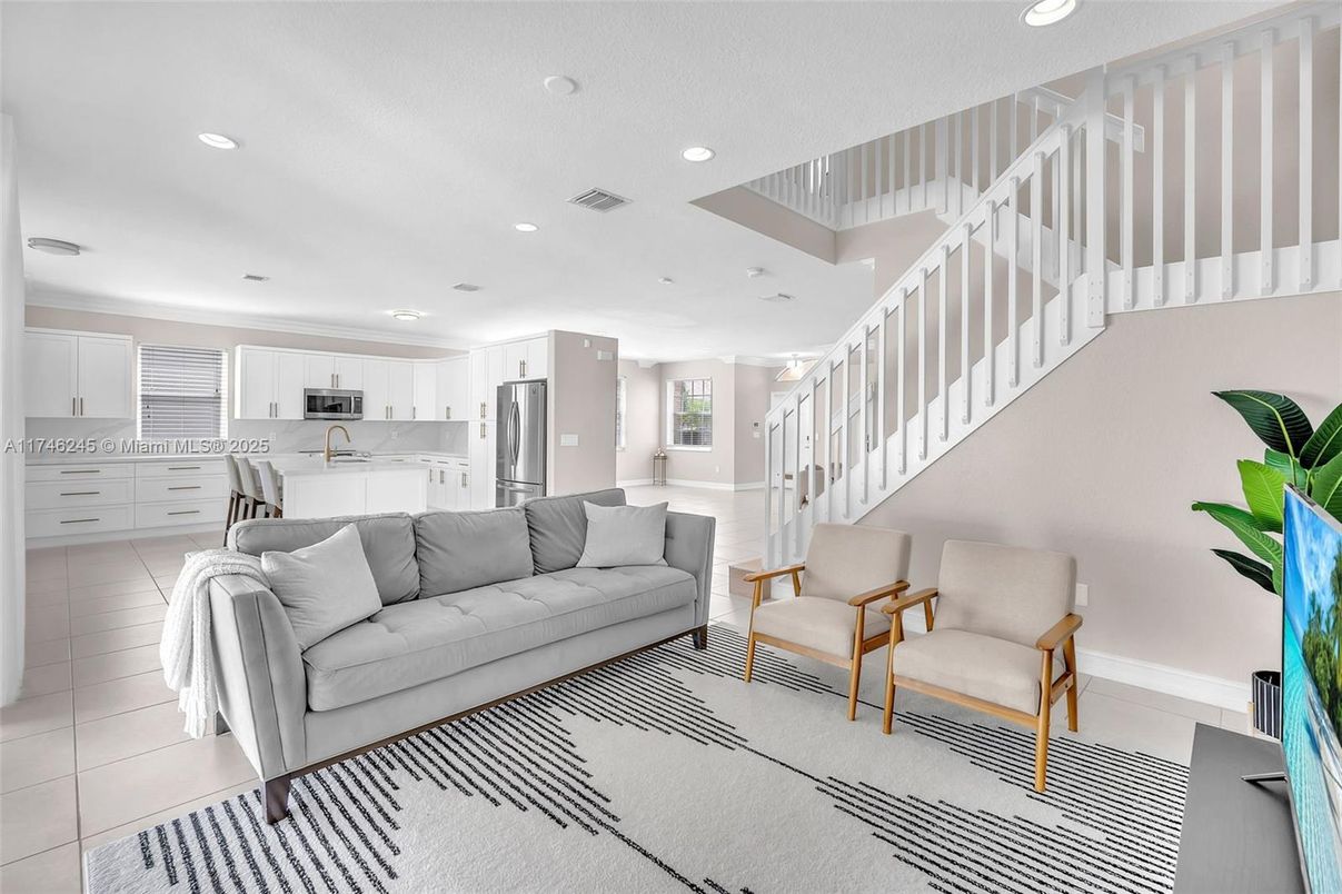 Interior, Kitchen, Living room, Recessed Lighting, Stainless Steel Appliances