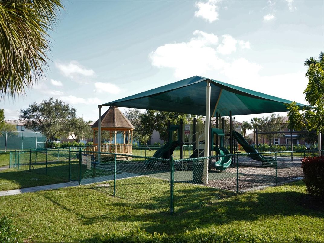 Backyard, Exterior, Playground