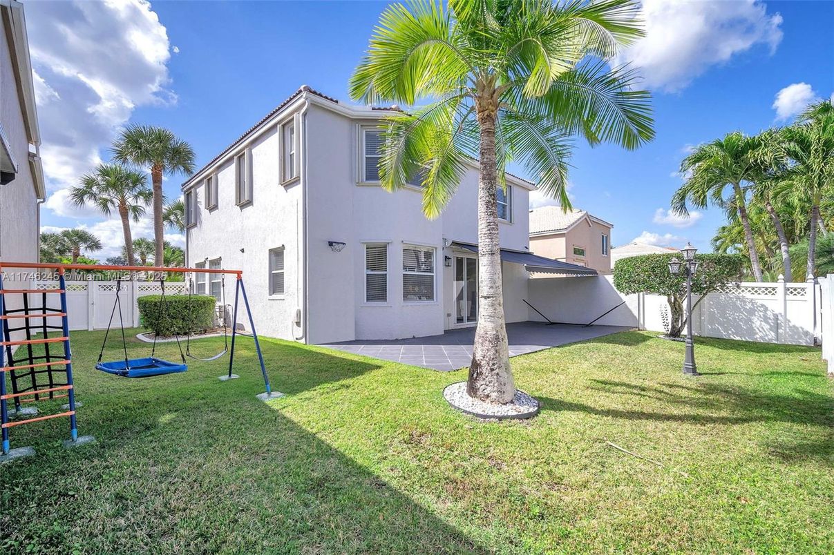 Backyard, Exterior, Playground