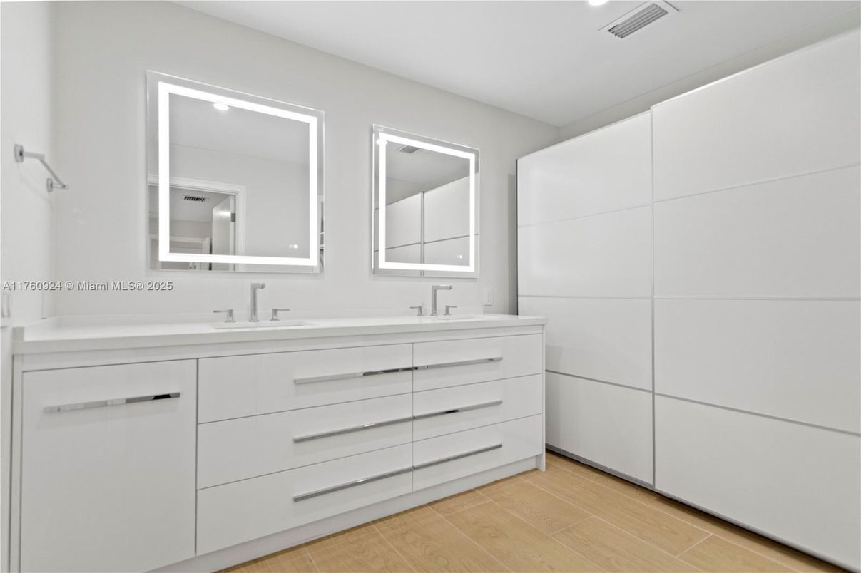 Bathroom, Dual Sink Vanities, Interior, Wood Texture Flooring