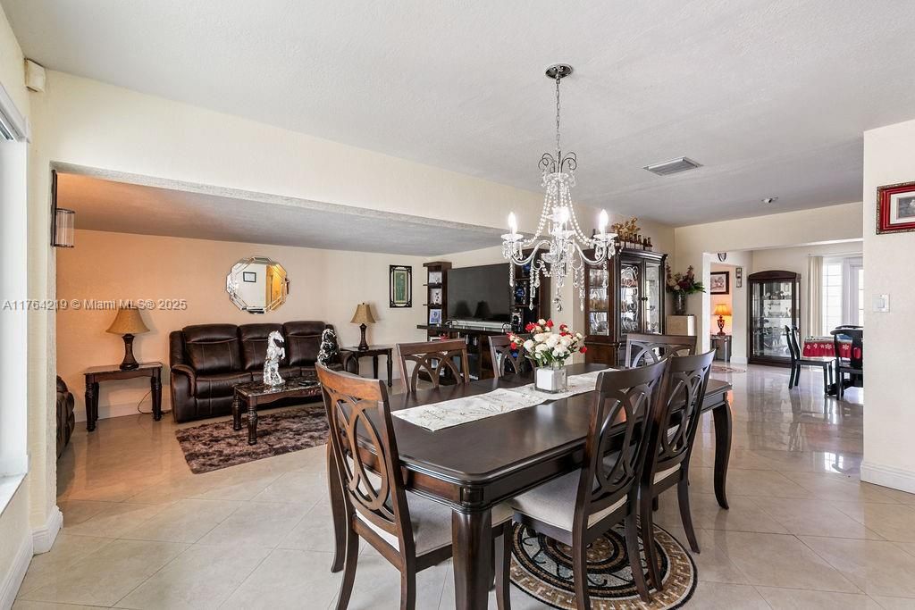 Chandelier, Dining room, Interior, Living room