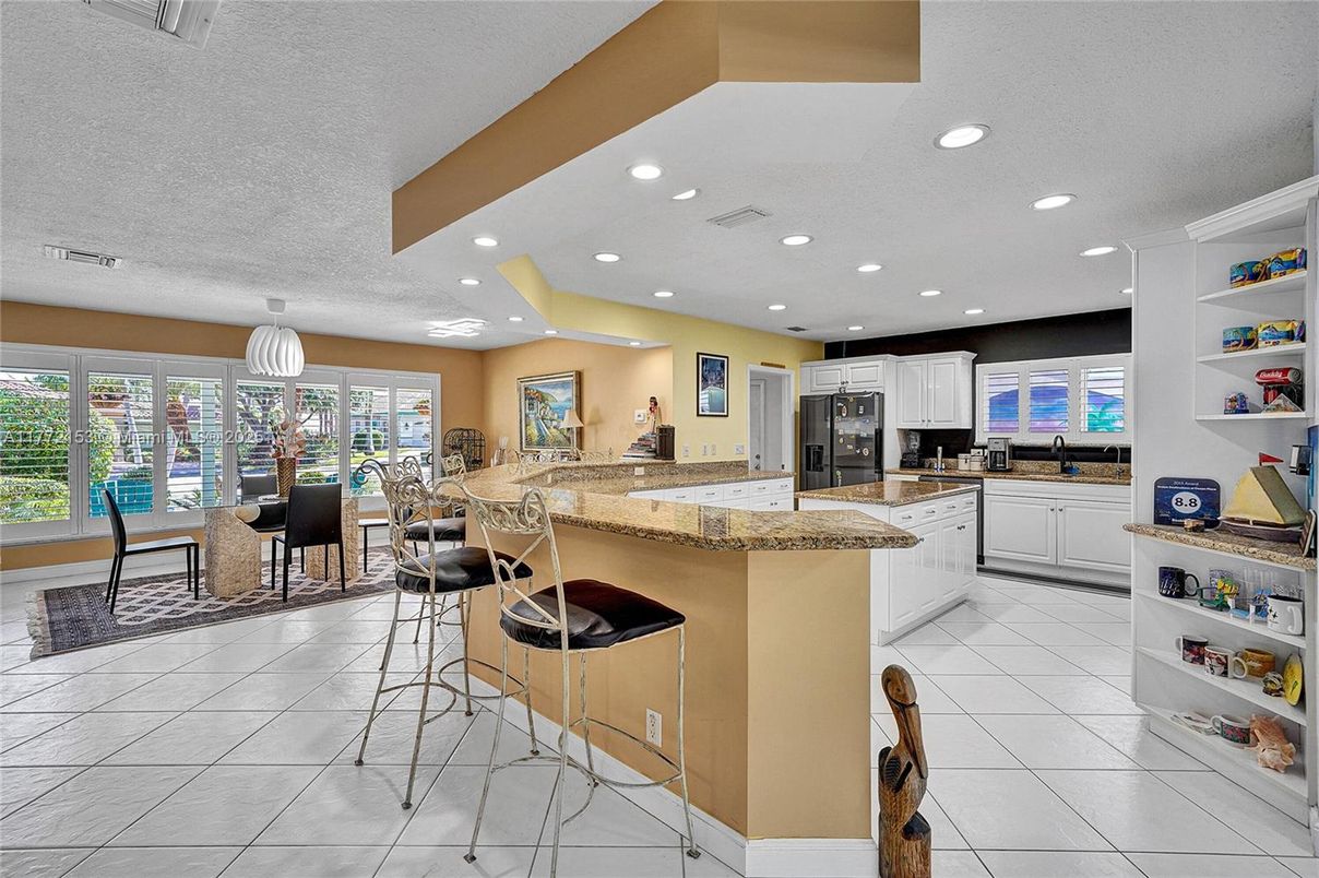 Dining room, Interior, Kitchen, Pendant Lights, Recessed Lighting