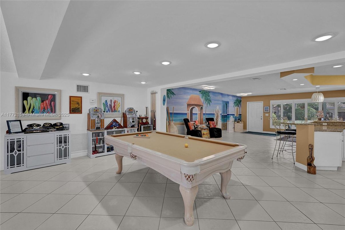 Billiard Table, Game Room, Interior, Recessed Lighting