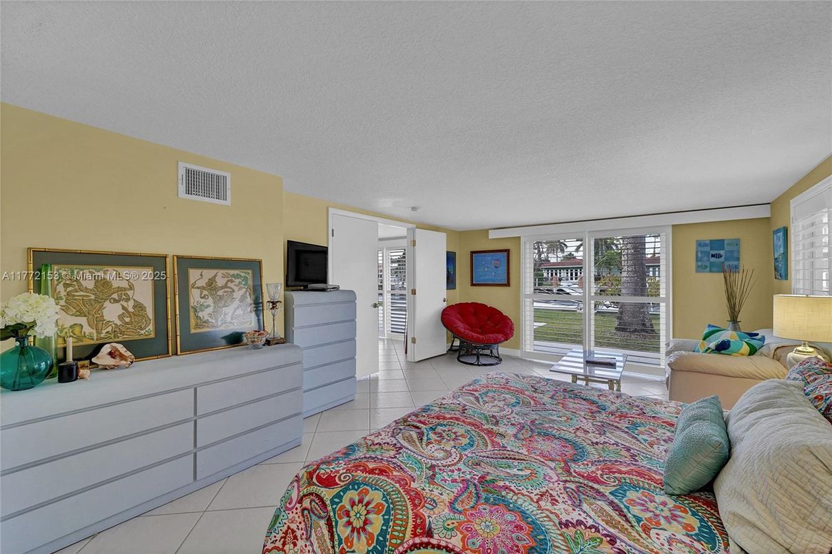 Interior, Living room