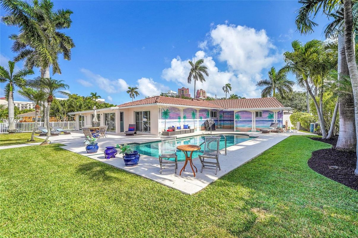 Backyard, Exterior, Pool