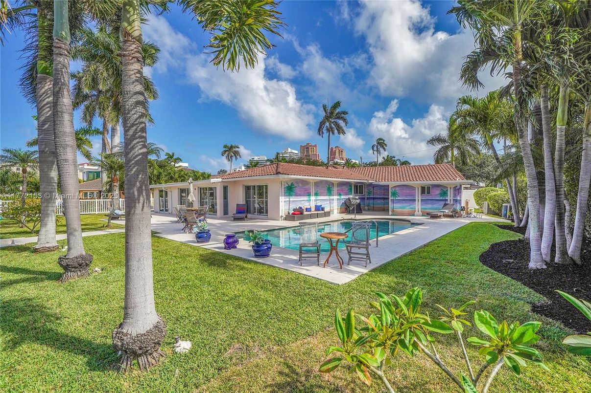 Backyard, Exterior, Pool