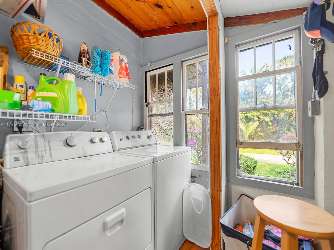 Interior, Utility Closets, Washer, Wooden Ceilings