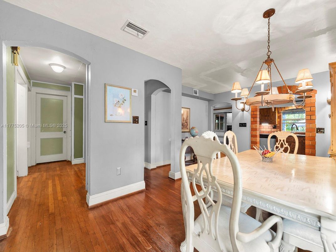 Chandelier, Dining room, Interior, Kitchen, Pendant Lights, Wood Texture Flooring