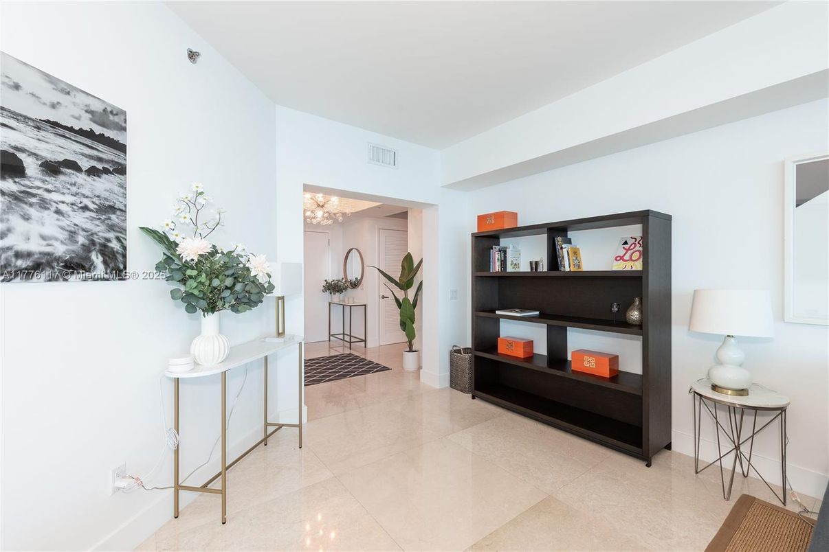 Chandelier, Interior