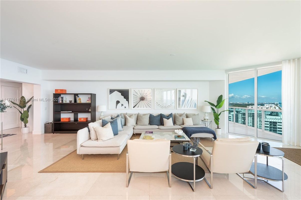 Interior, Living room, Water