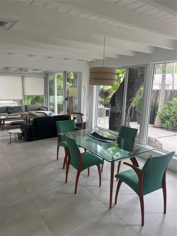 Dining room, Interior, Living room, Pendant Lights