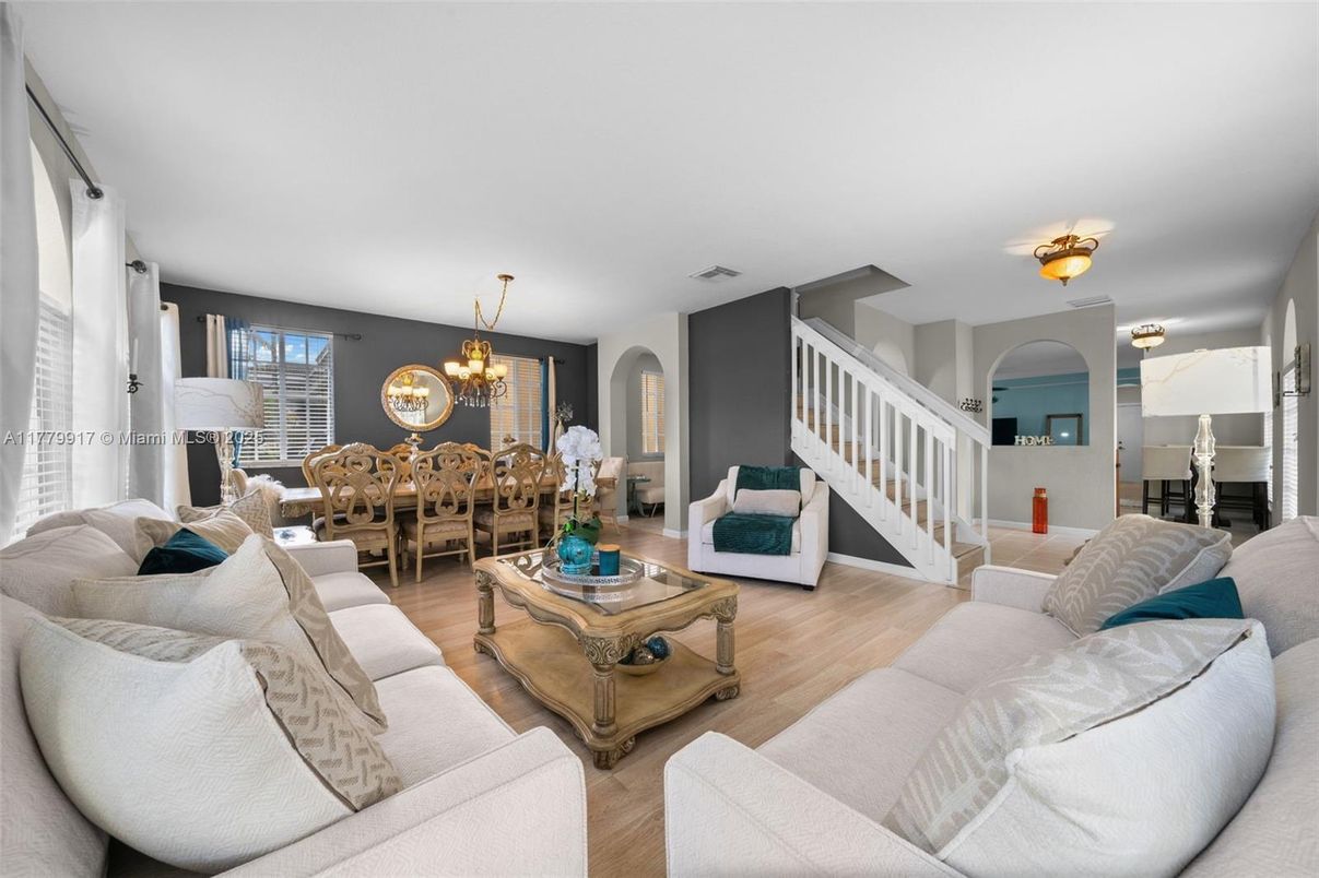 Chandelier, Dining room, Interior, Living room, Wood Texture Flooring
