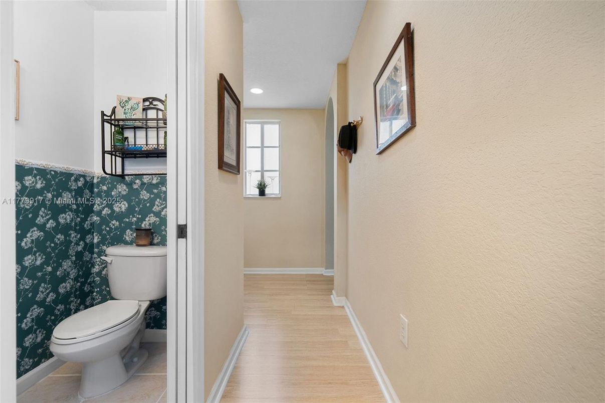Bathroom, Interior, Recessed Lighting, Wood Texture Flooring