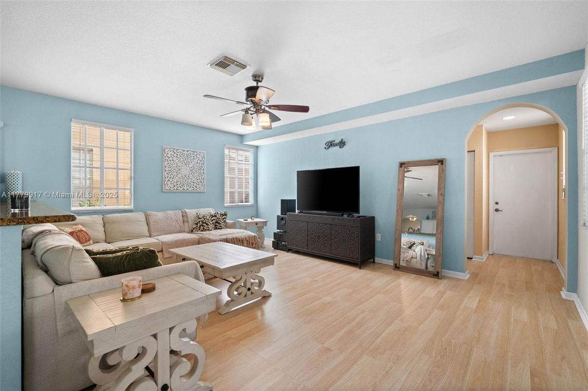 Interior, Living room, Recessed Lighting, Wood Texture Flooring